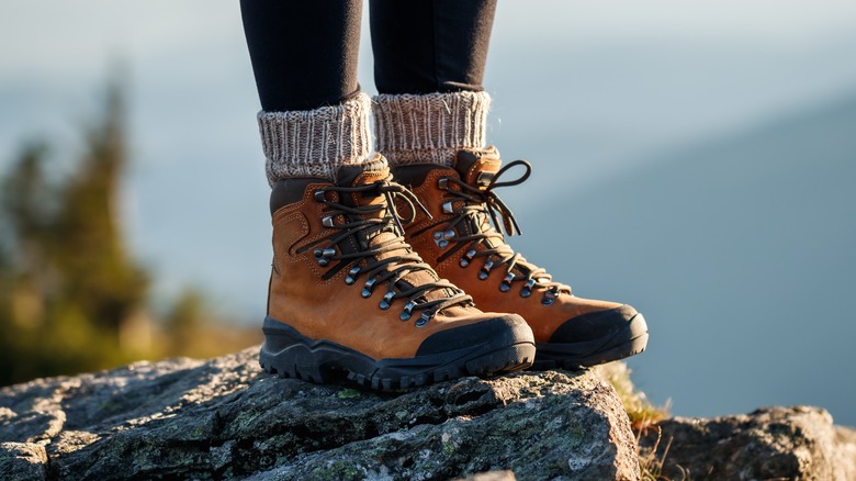 Hiking boots 